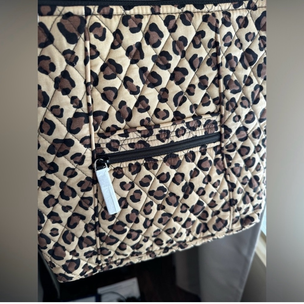 Vera Bradley New (Retired) Pattern Crossbody never used.